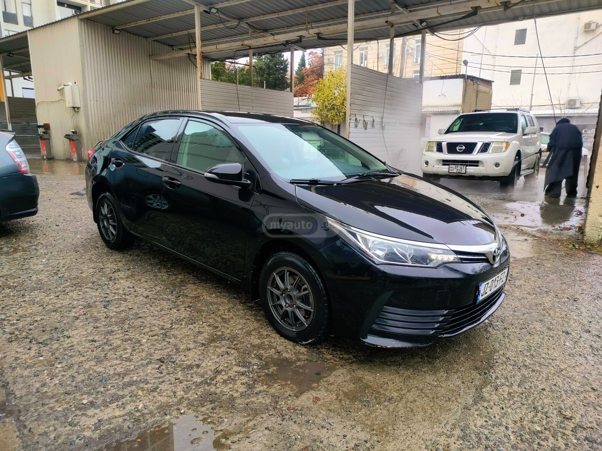 Toyota Corolla 2016 — photo 2