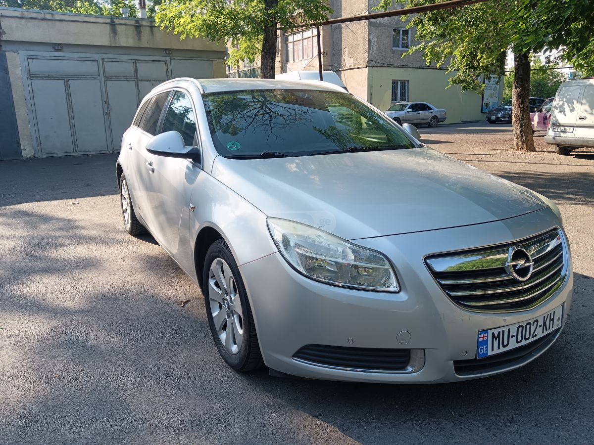 Opel Insignia 2009 — photo 2