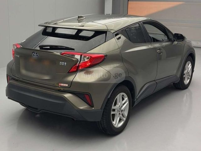 Toyota CHR 2021 — photo 2