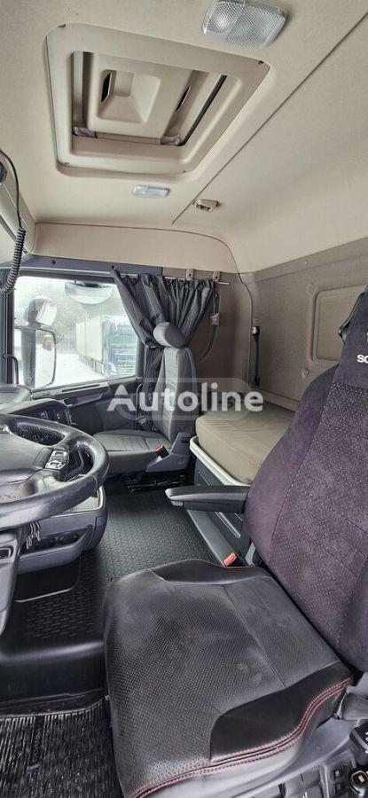 Saab 400 2015 — photo 2