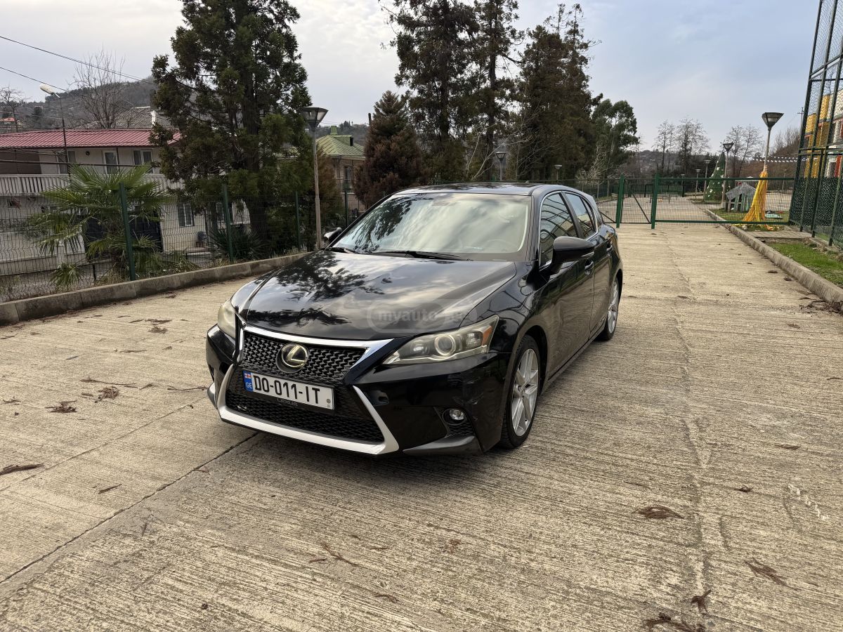 Lexus CT 200 h 2014 — photo 2