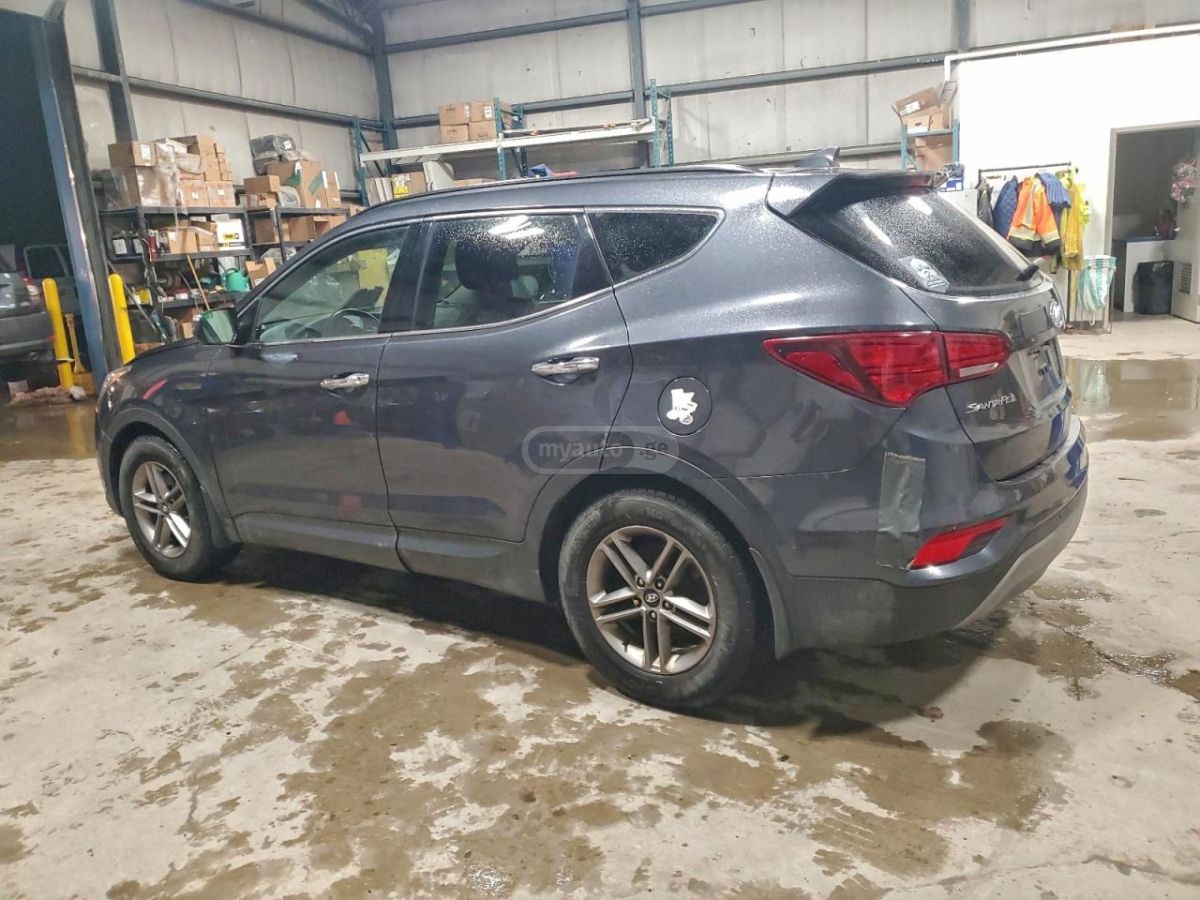Hyundai Santa FE 2018 — photo 2