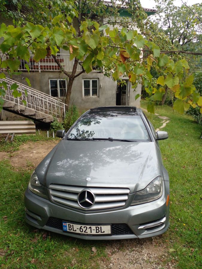 Mercedes-Benz C 250 2012 — photo 2