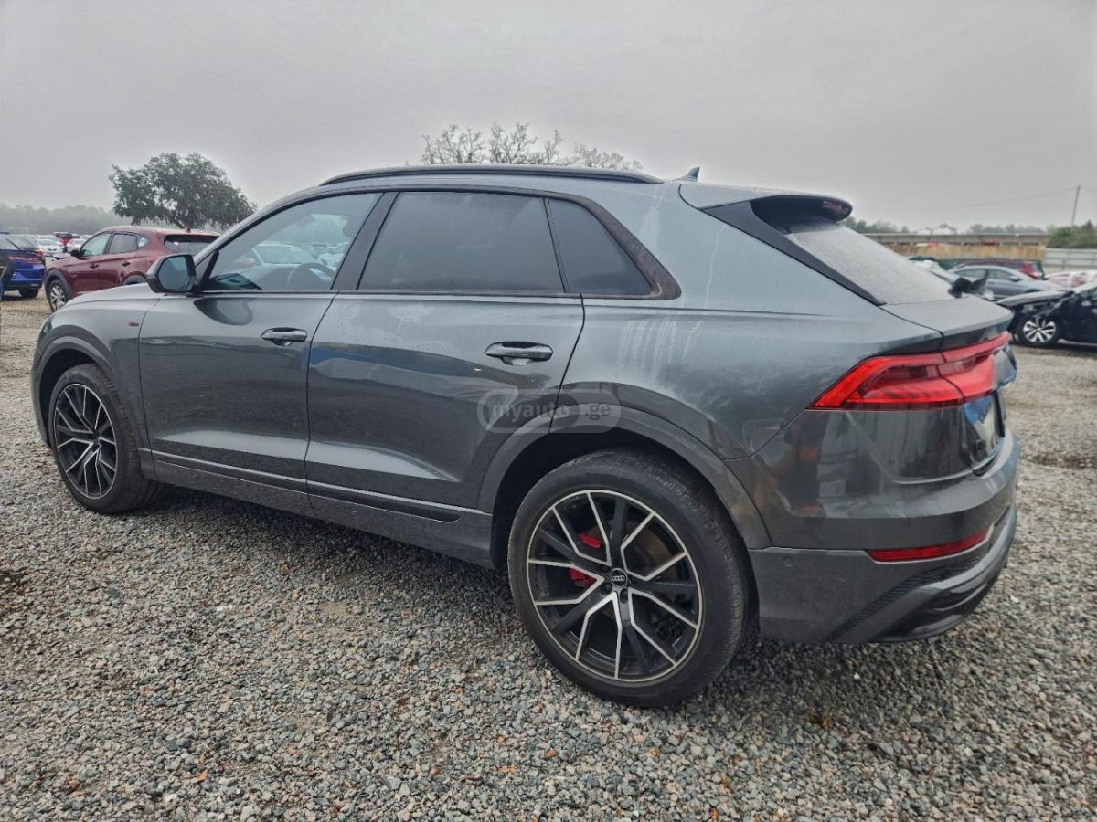 Audi Q8 2019 — photo 2