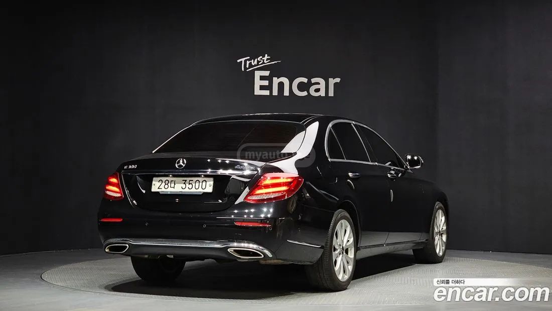 Mercedes-Benz E 63 AMG 2017 — photo 2