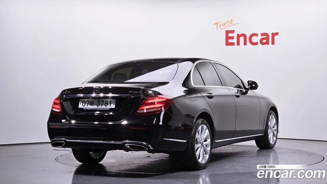 Mercedes-Benz E 63 AMG 2018 — photo 2