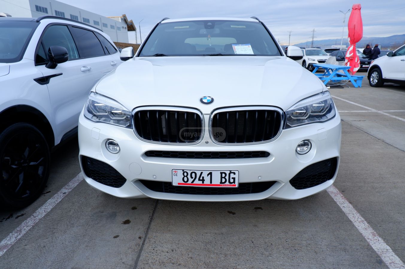 BMW X5 2017 — photo 2