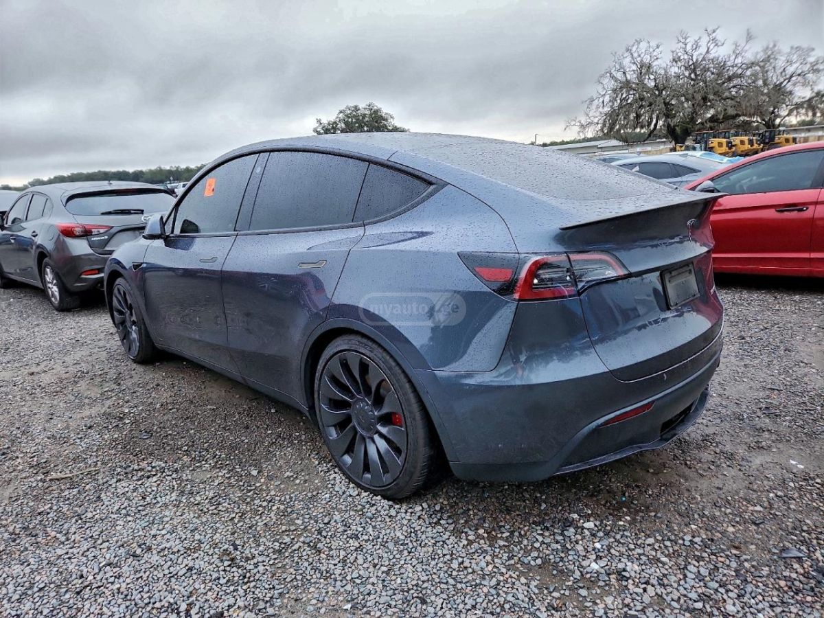 Tesla Model S 2023 — photo 2