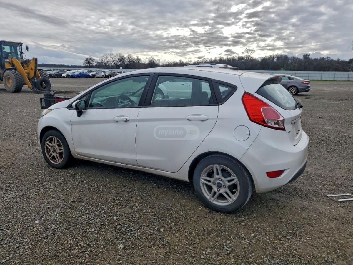Ford Fiesta 2019 — photo 2