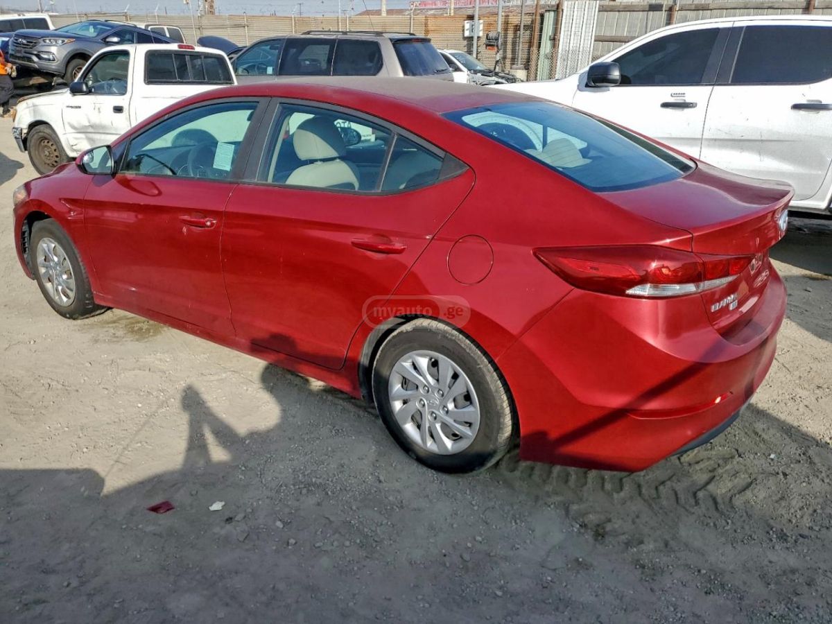 Hyundai Elantra 2018 — photo 2
