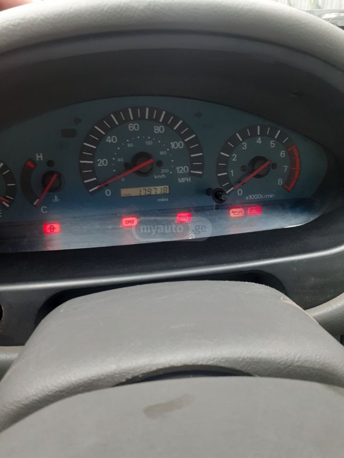 Mitsubishi Galant 2002 — photo 2