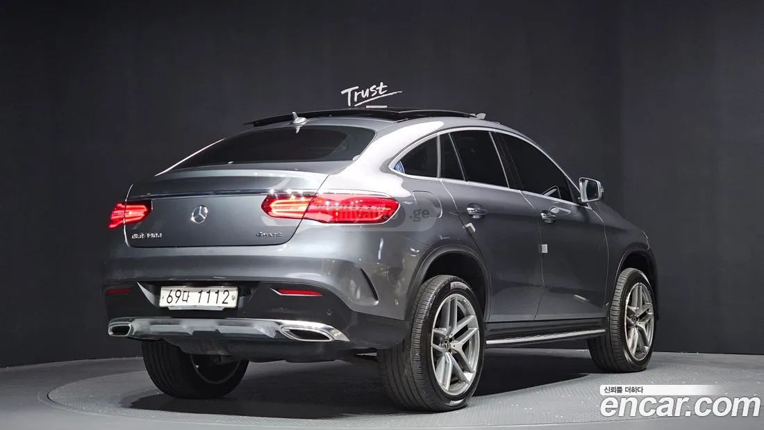 Mercedes-Benz GLE 63 AMG 2017 — photo 2