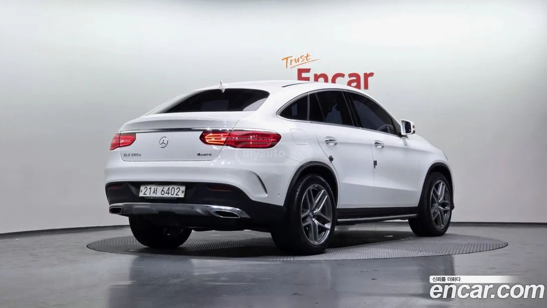 Mercedes-Benz GLE 63 AMG 2017 — photo 2