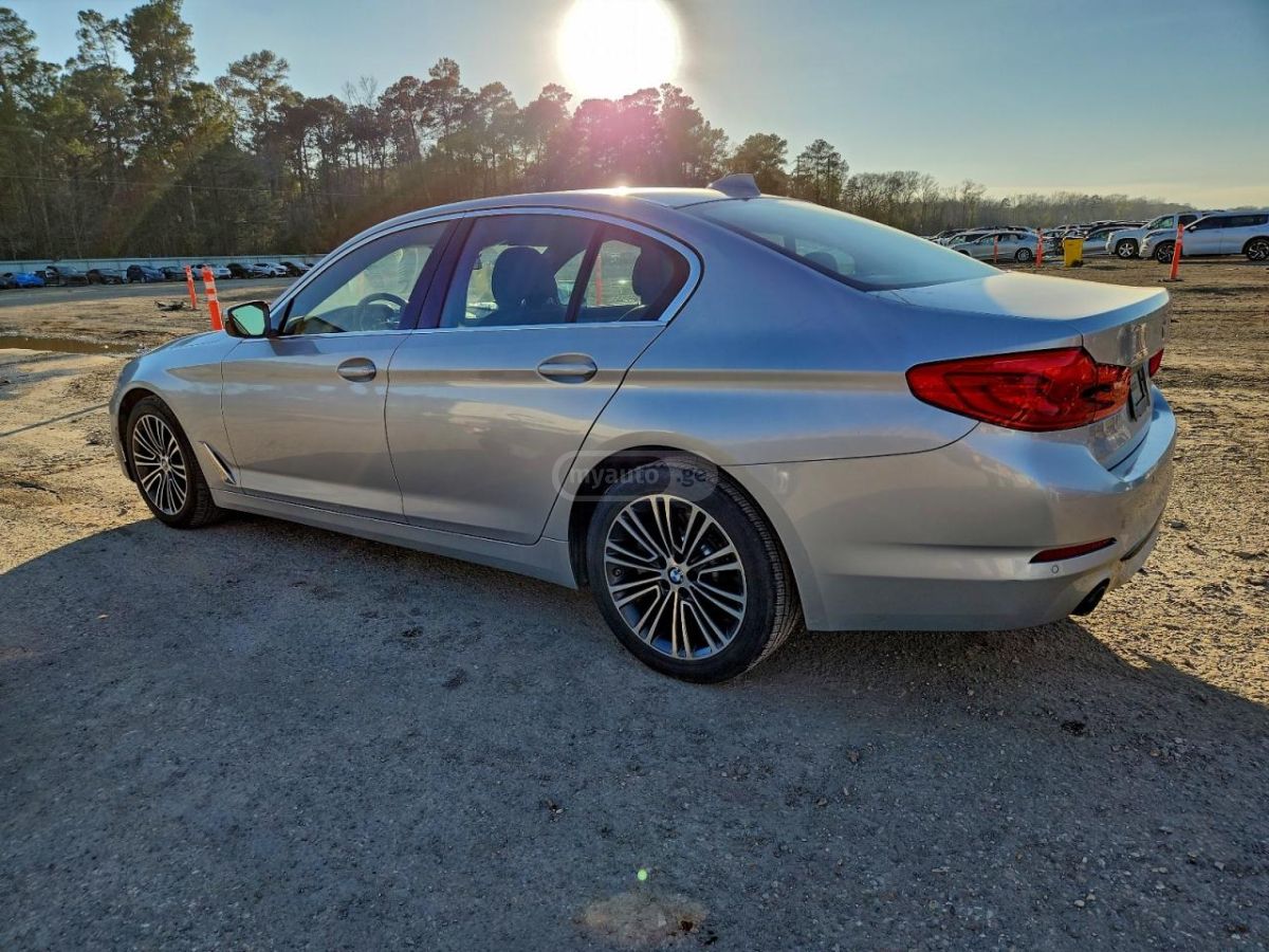 BMW 530 2019 — photo 2