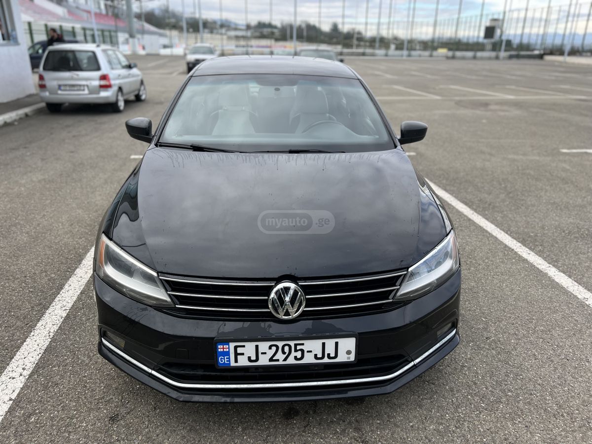 Volkswagen Jetta 2014 — photo 2