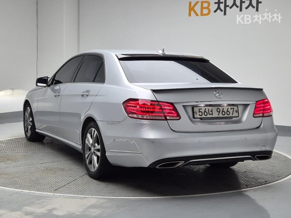 Mercedes-Benz E 220 2014 — photo 2