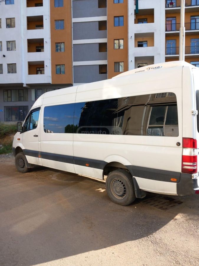 Mercedes-Benz Sprinter 2009 — photo 2