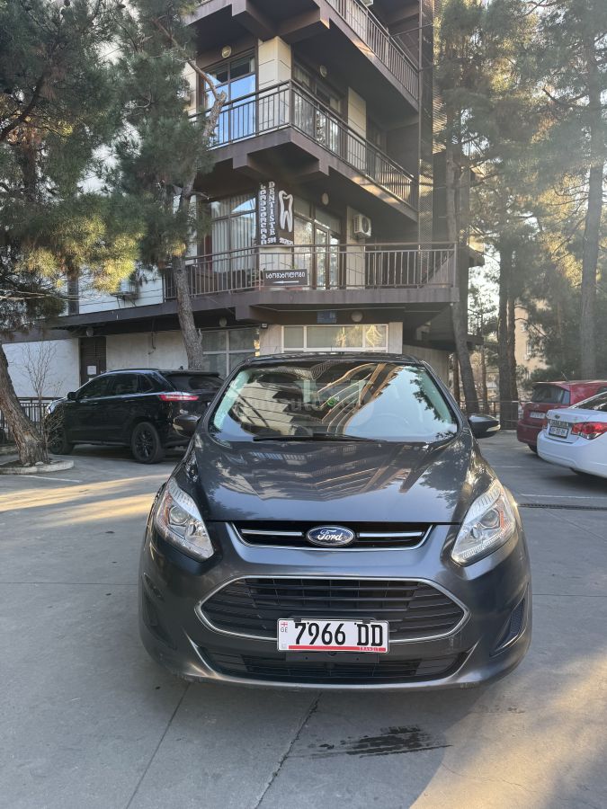 Ford C-Max 2018 — photo 2