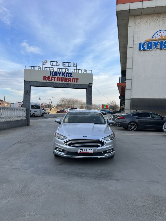 Ford Fusion 2018 — photo 2