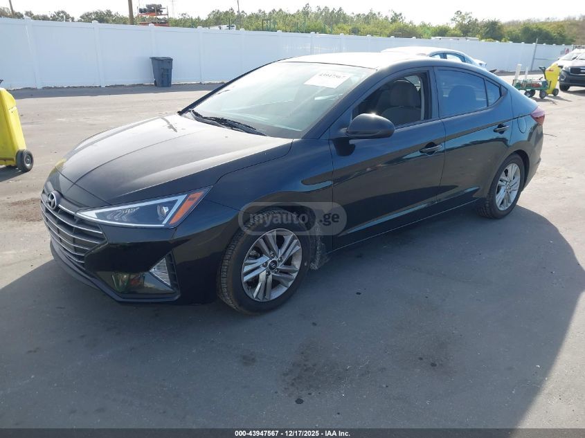 Hyundai Elantra 2020 — photo 2