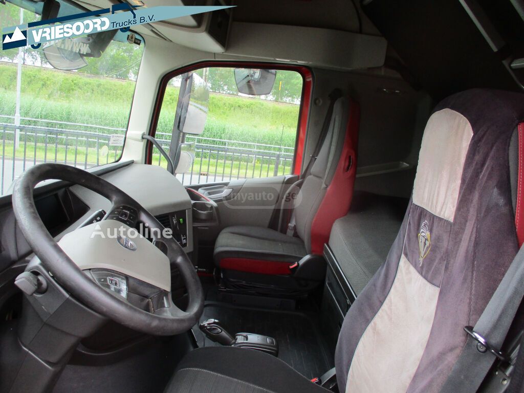 Volvo FH12 2015 — photo 2