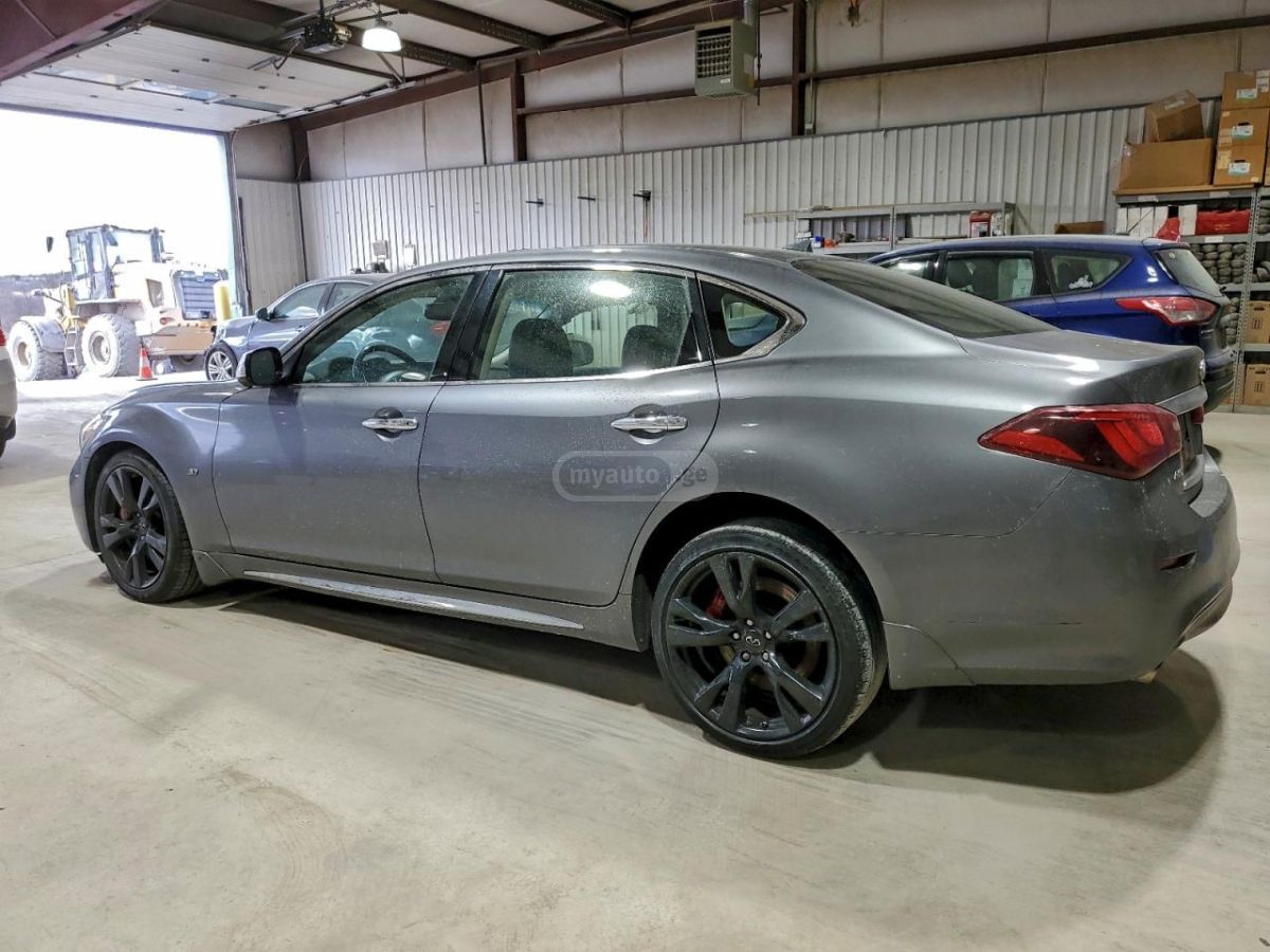 Infiniti Q70 2016 — photo 2