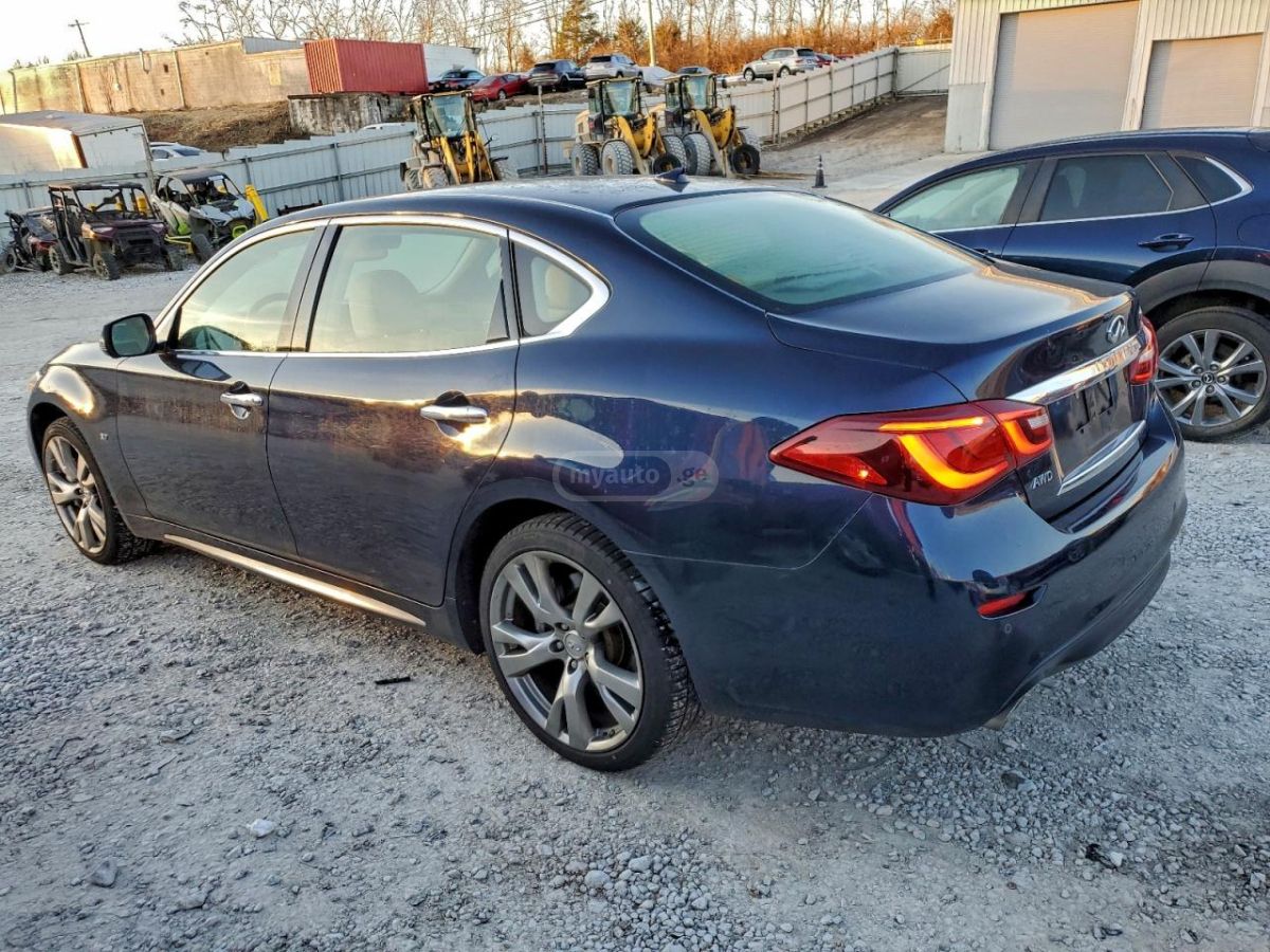 Infiniti Q70 2016 — photo 2