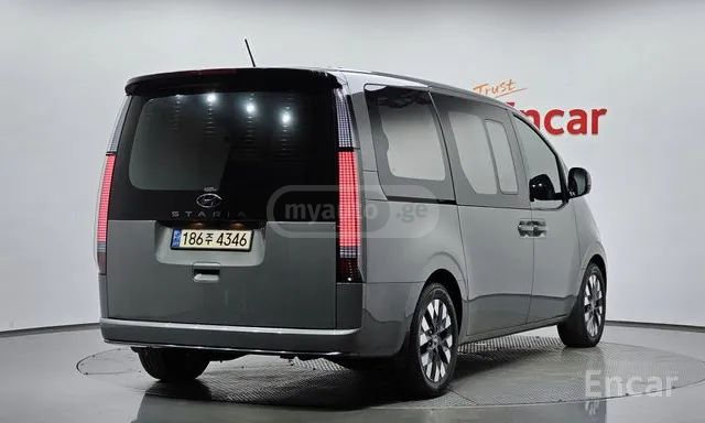 Hyundai Staria 2022 — photo 2