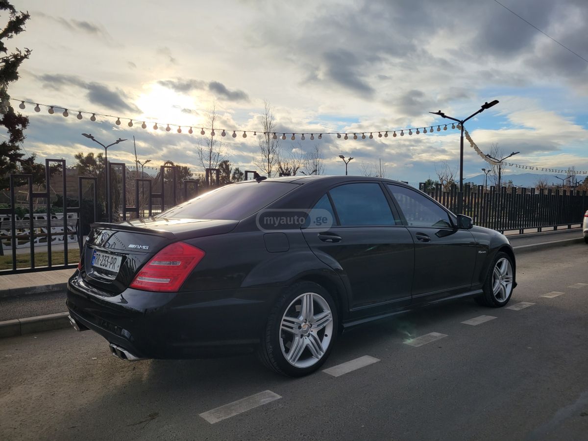 Mercedes-Benz S 550
