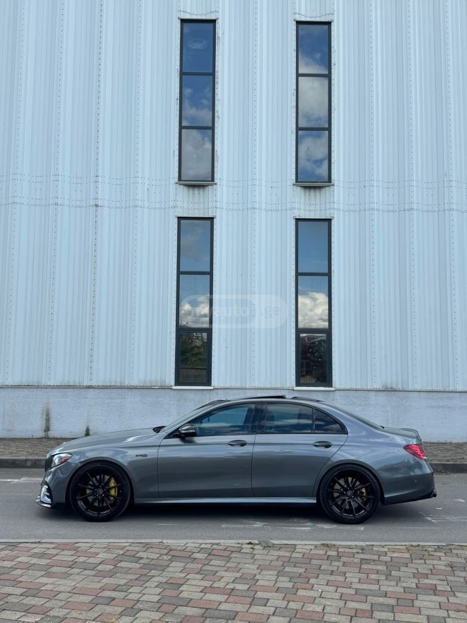 Mercedes-Benz E43 AMG 2017 — photo 2