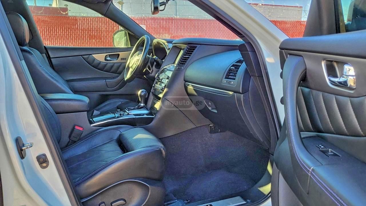 Infiniti QX 70 2017 — photo 2