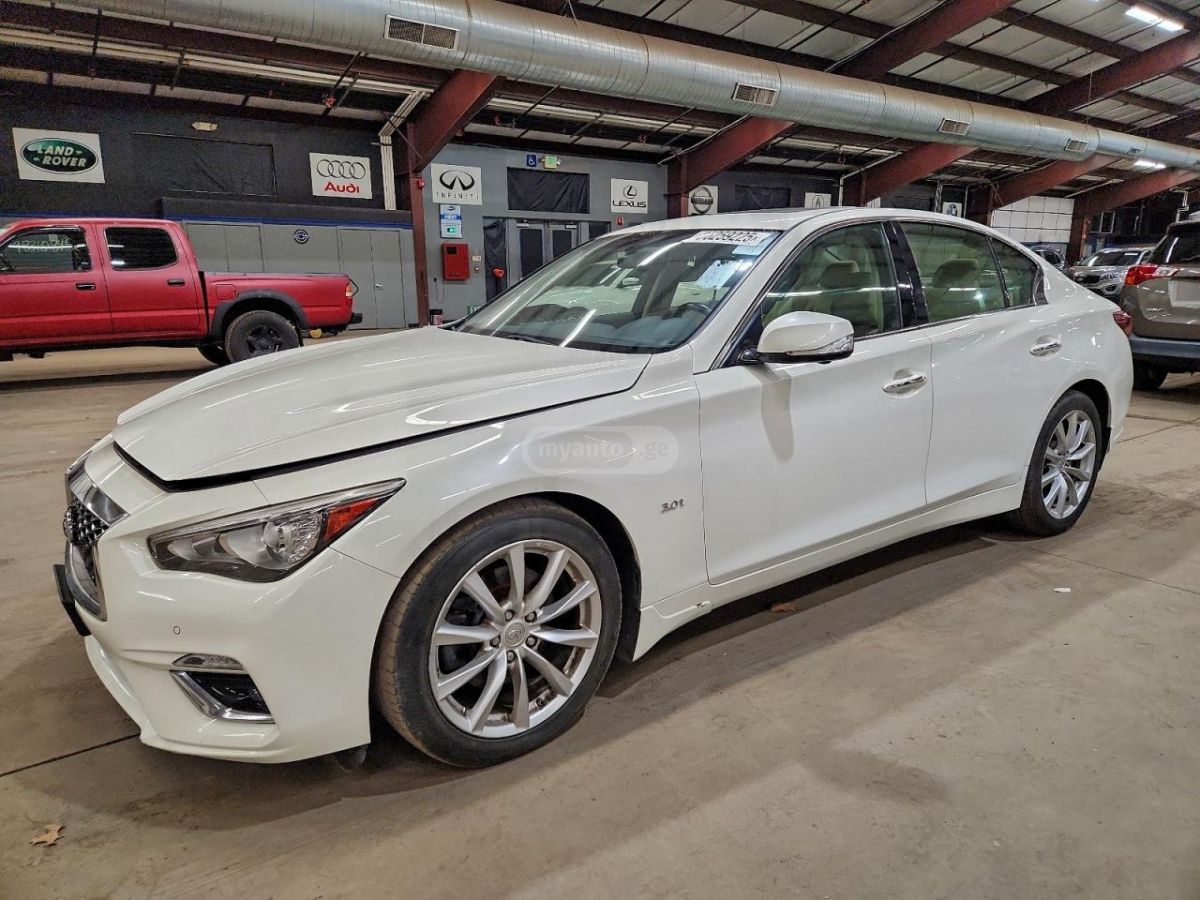 Infiniti Q 50