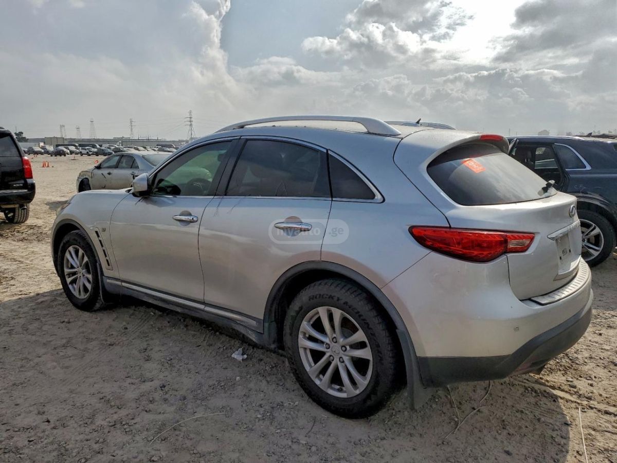 Infiniti QX70 2016 — photo 2