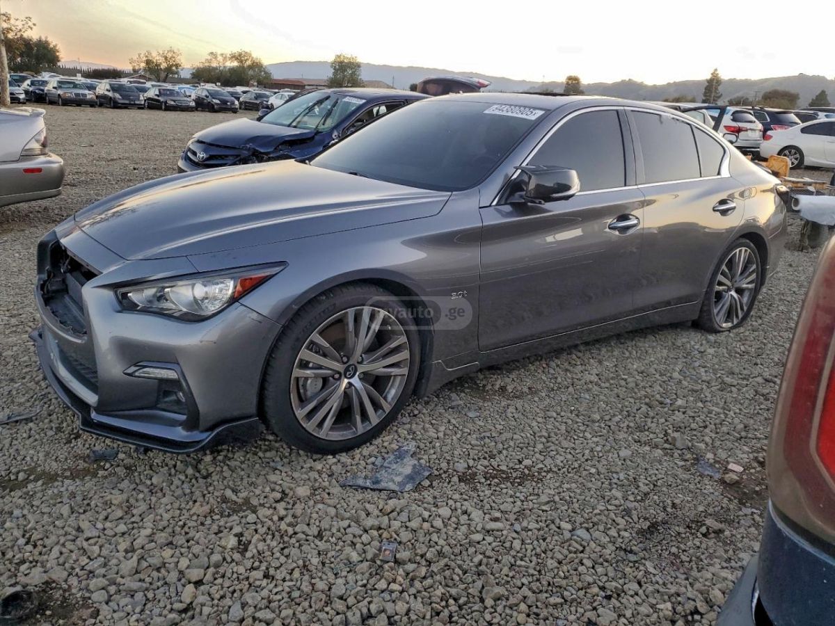 Infiniti Q 50