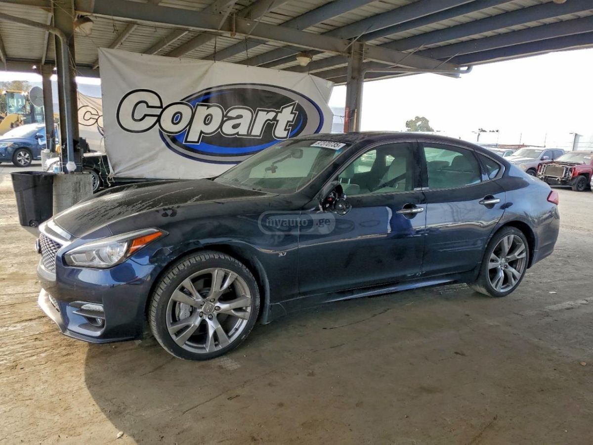 Infiniti Q 70