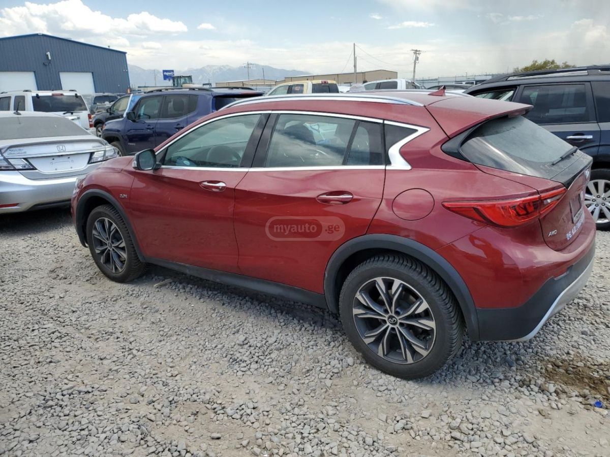 Infiniti QX30 2018 — photo 2