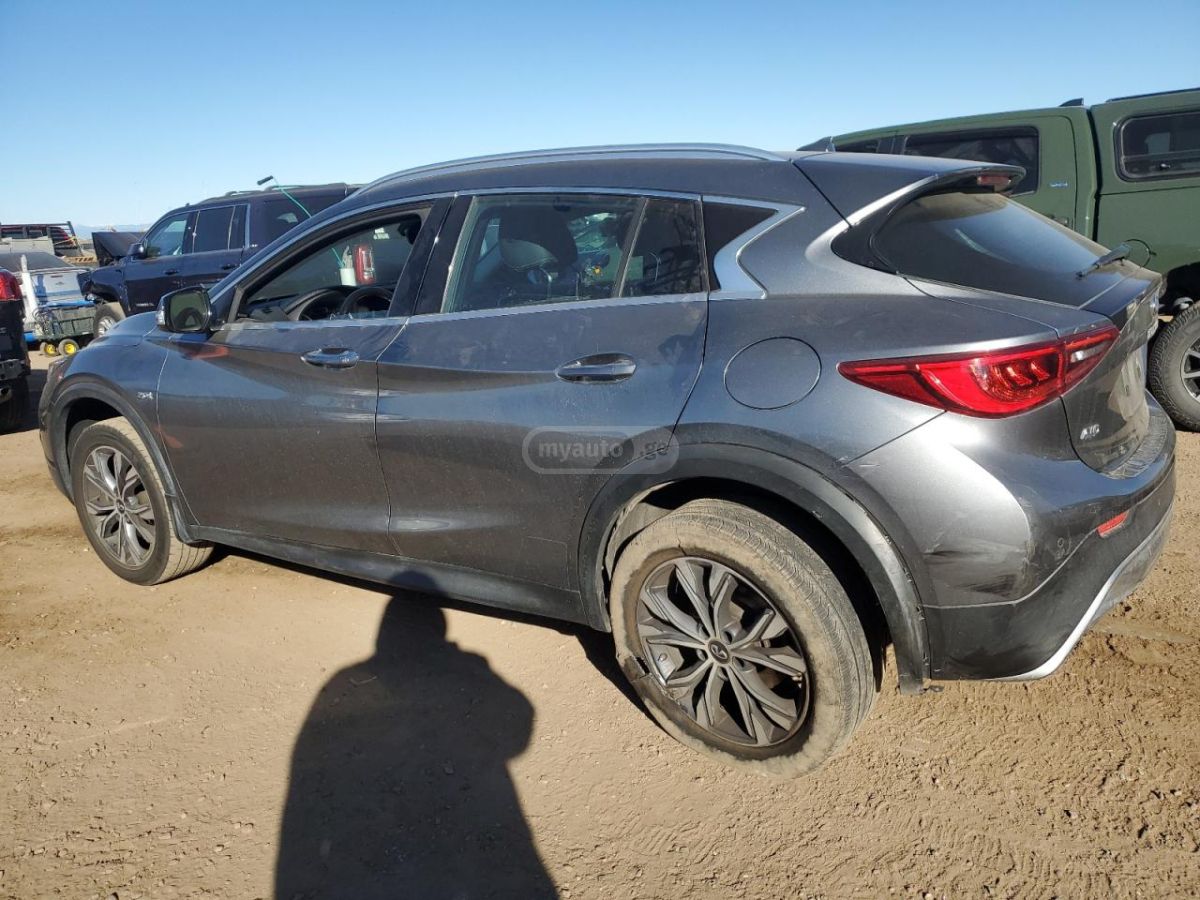 Infiniti QX30 2017 — photo 2
