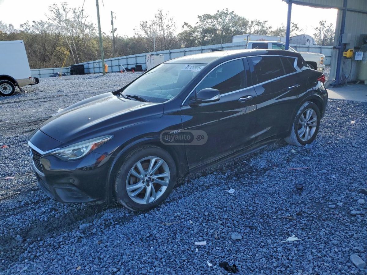 Infiniti QX 30