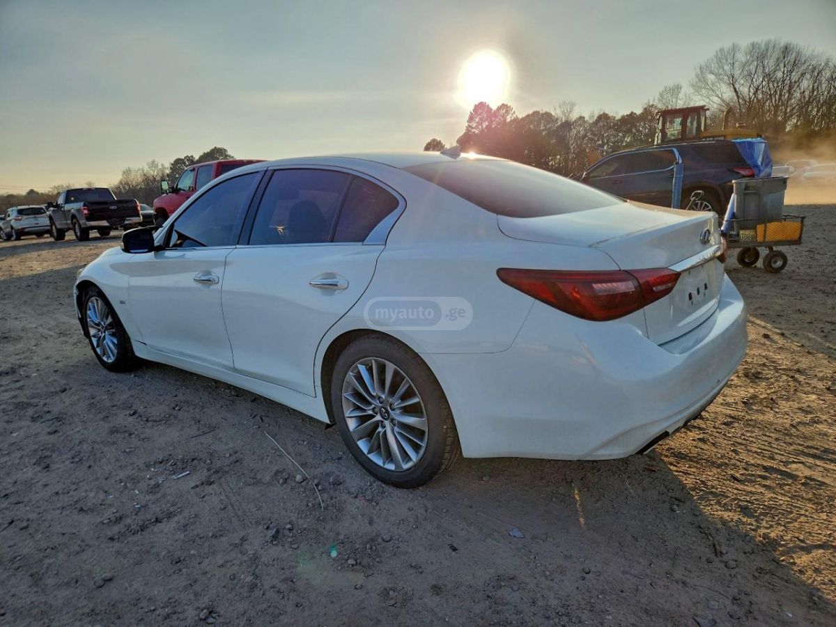 Infiniti Q 50 2018 — photo 2