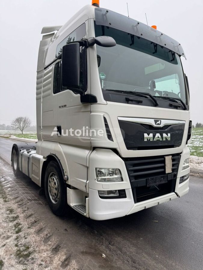 Isuzu TGX