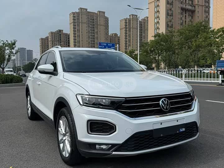Volkswagen T-Roc 2022 — photo 2