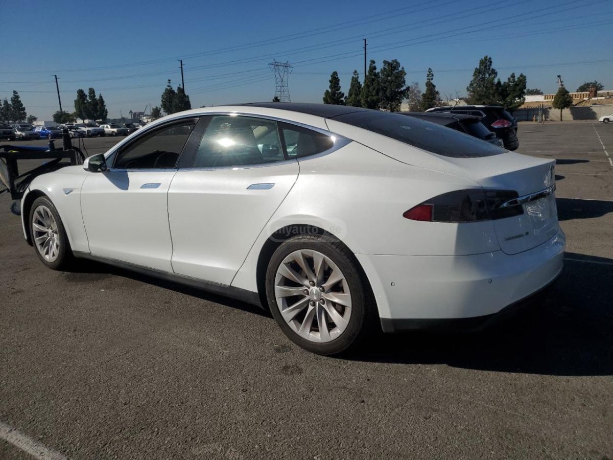 Tesla Model S 2016 — photo 2