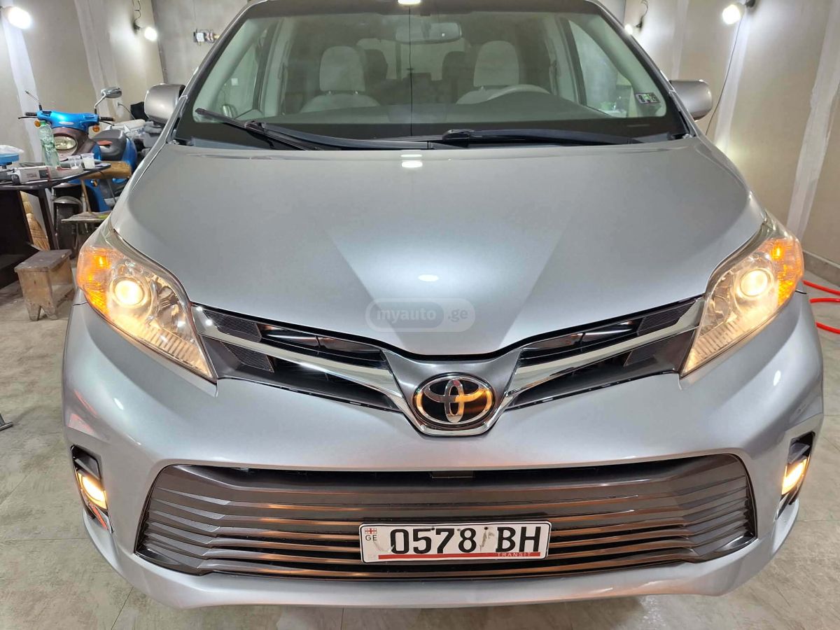 Toyota Sienna