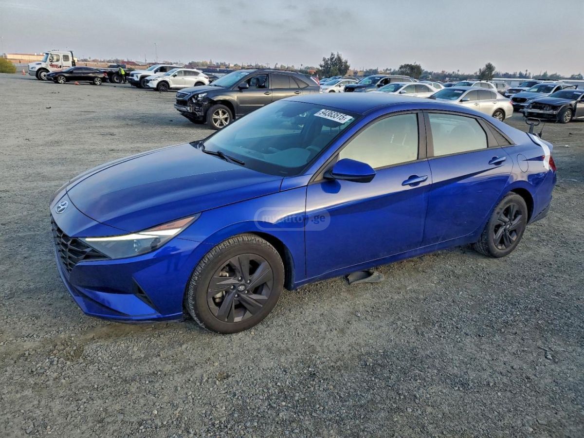 Hyundai Elantra 2022 — photo 2