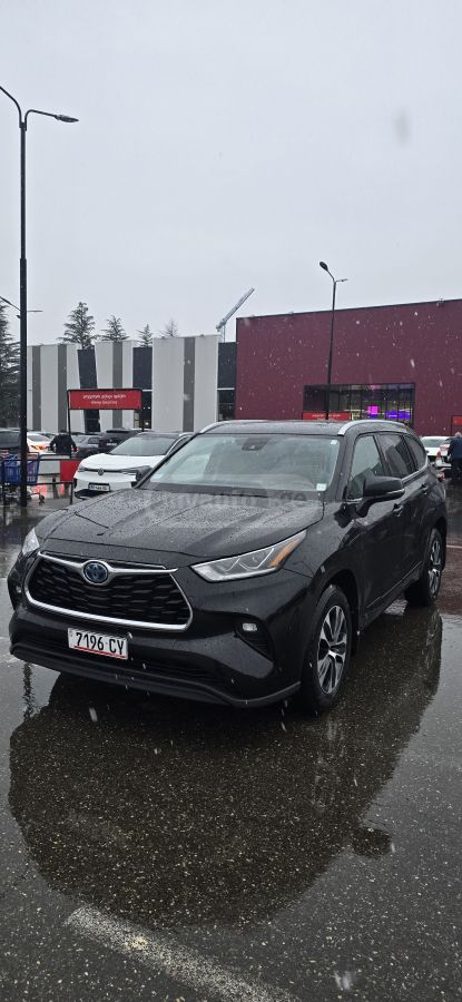 Toyota Highlander 2022 — photo 2