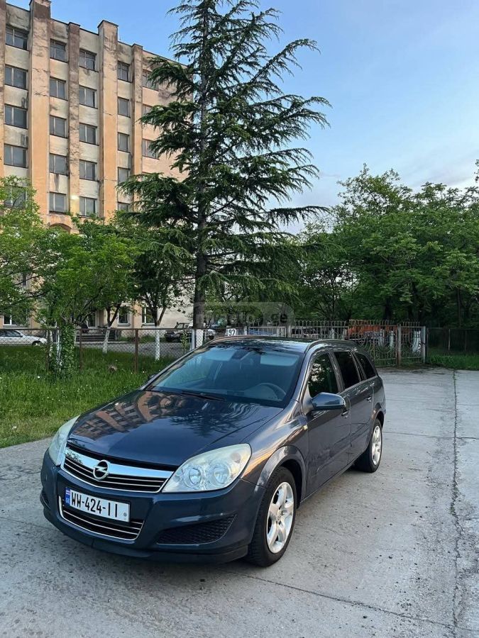 Opel Astra 2007 — photo 2