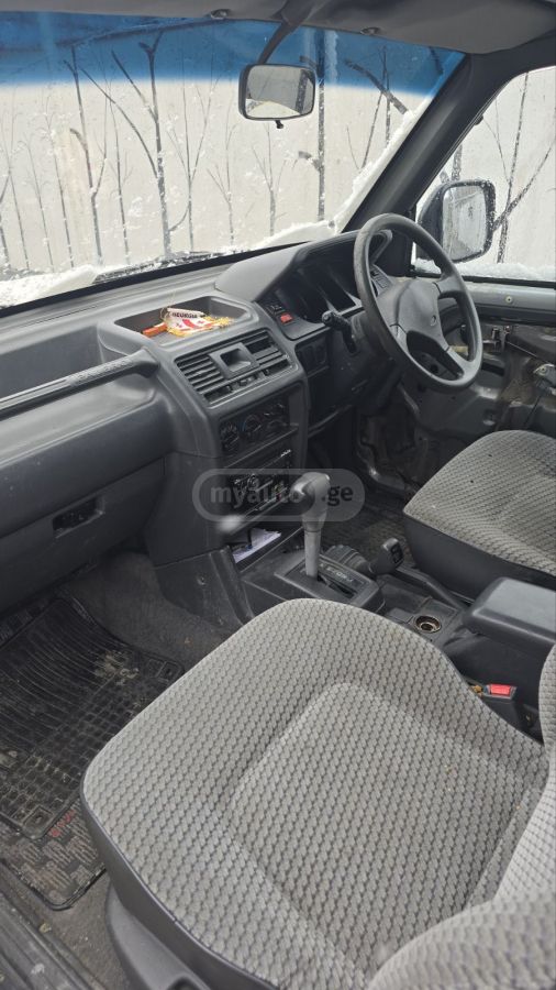 Mitsubishi Pajero 1995 — photo 2