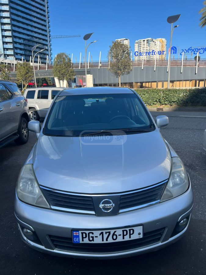 Nissan Versa 2008 — photo 2