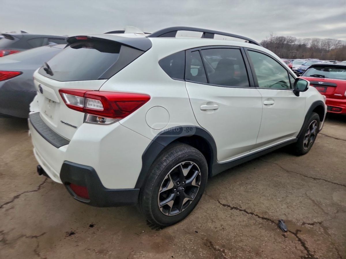 Subaru Crosstrek 2019 — photo 2