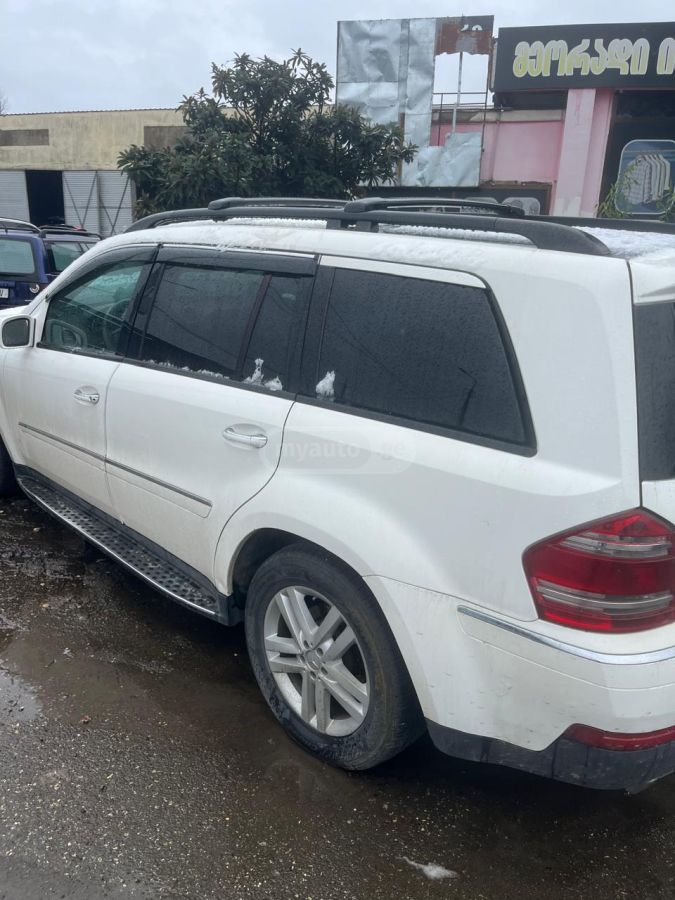 Mercedes-Benz GL 450 2008 — photo 2